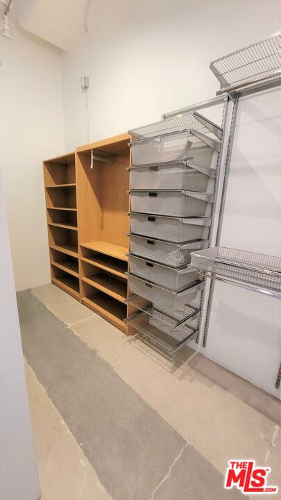 530 Molino St Unit: 114