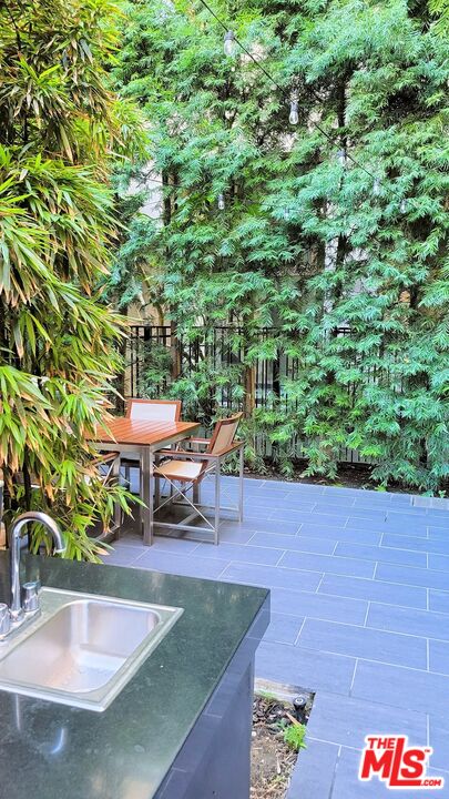 460 S Spring St Unit: 101