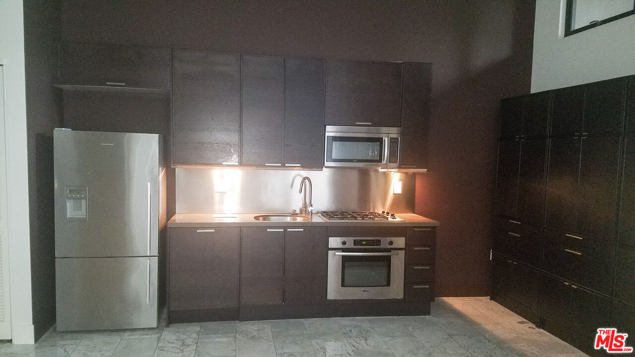 460 S Spring St Unit: 101