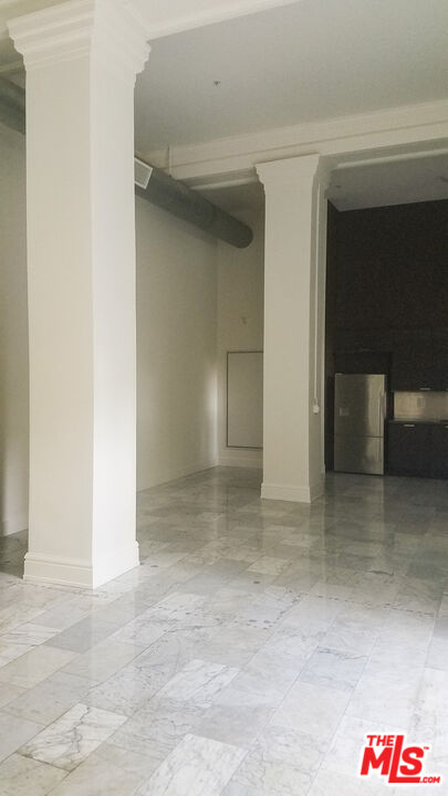 460 S Spring St Unit: 101