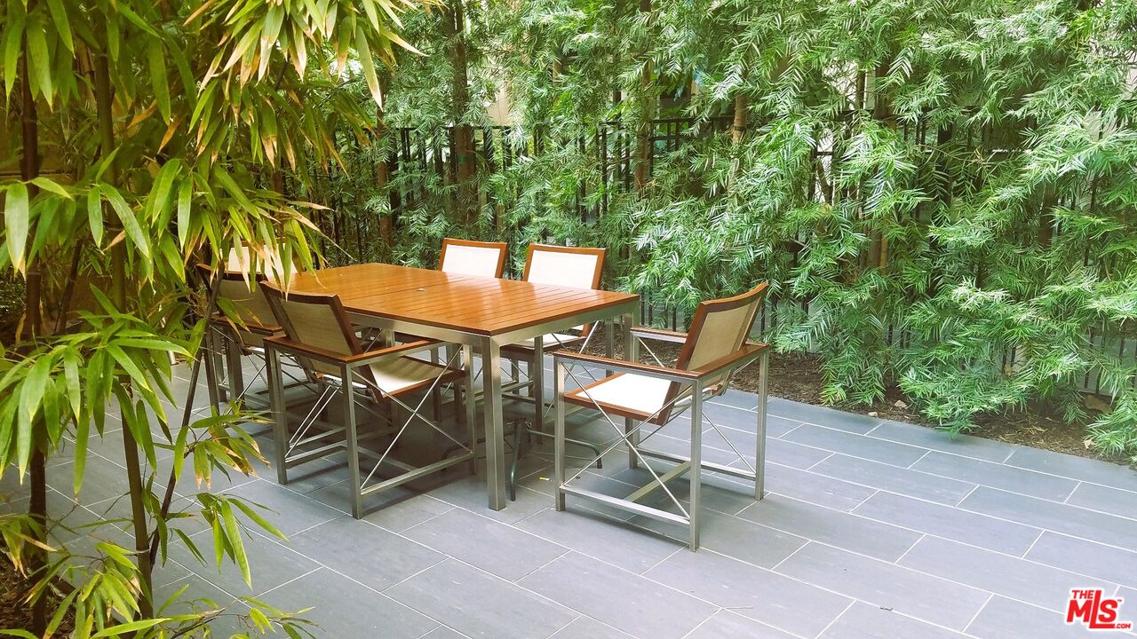 460 S Spring St Unit: 101