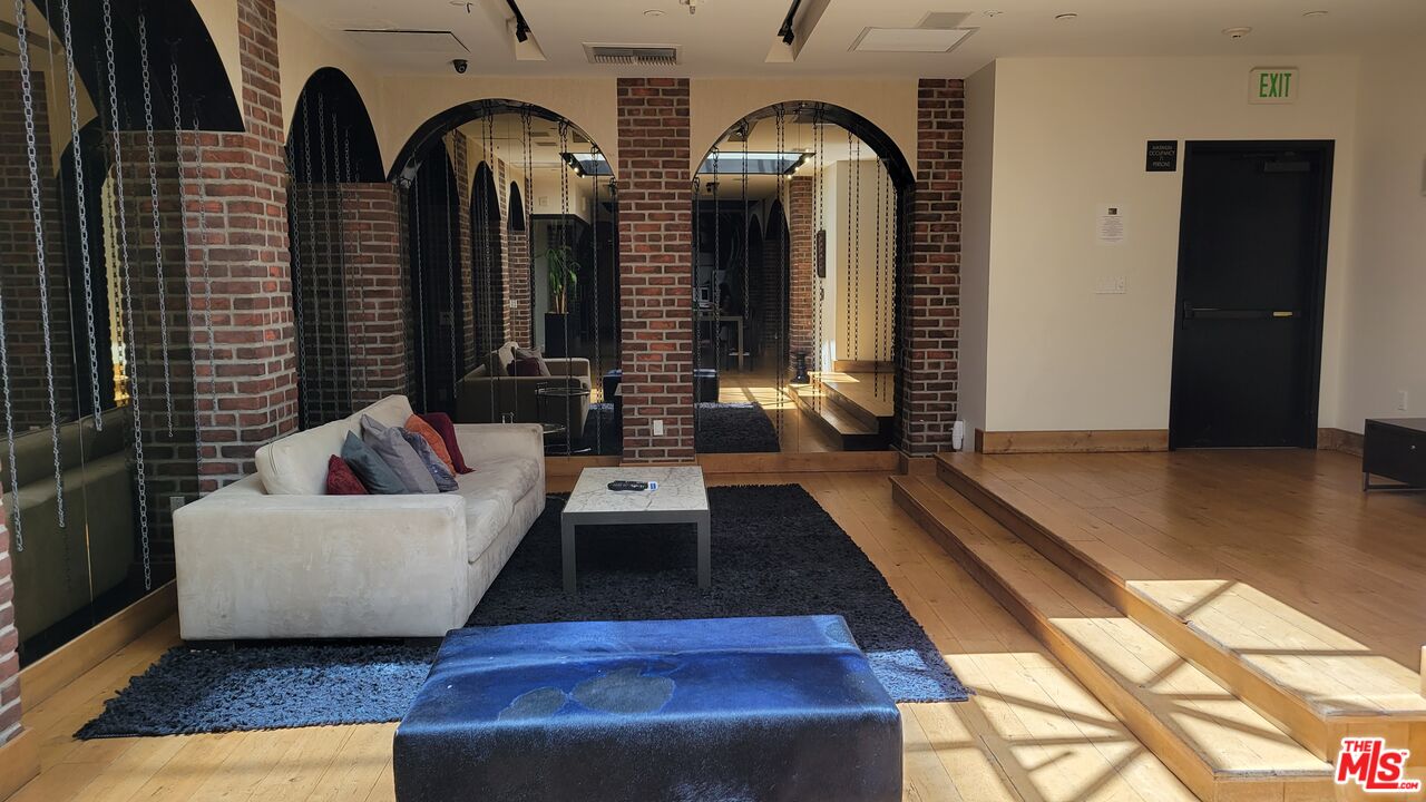 460 S Spring St Unit: 101
