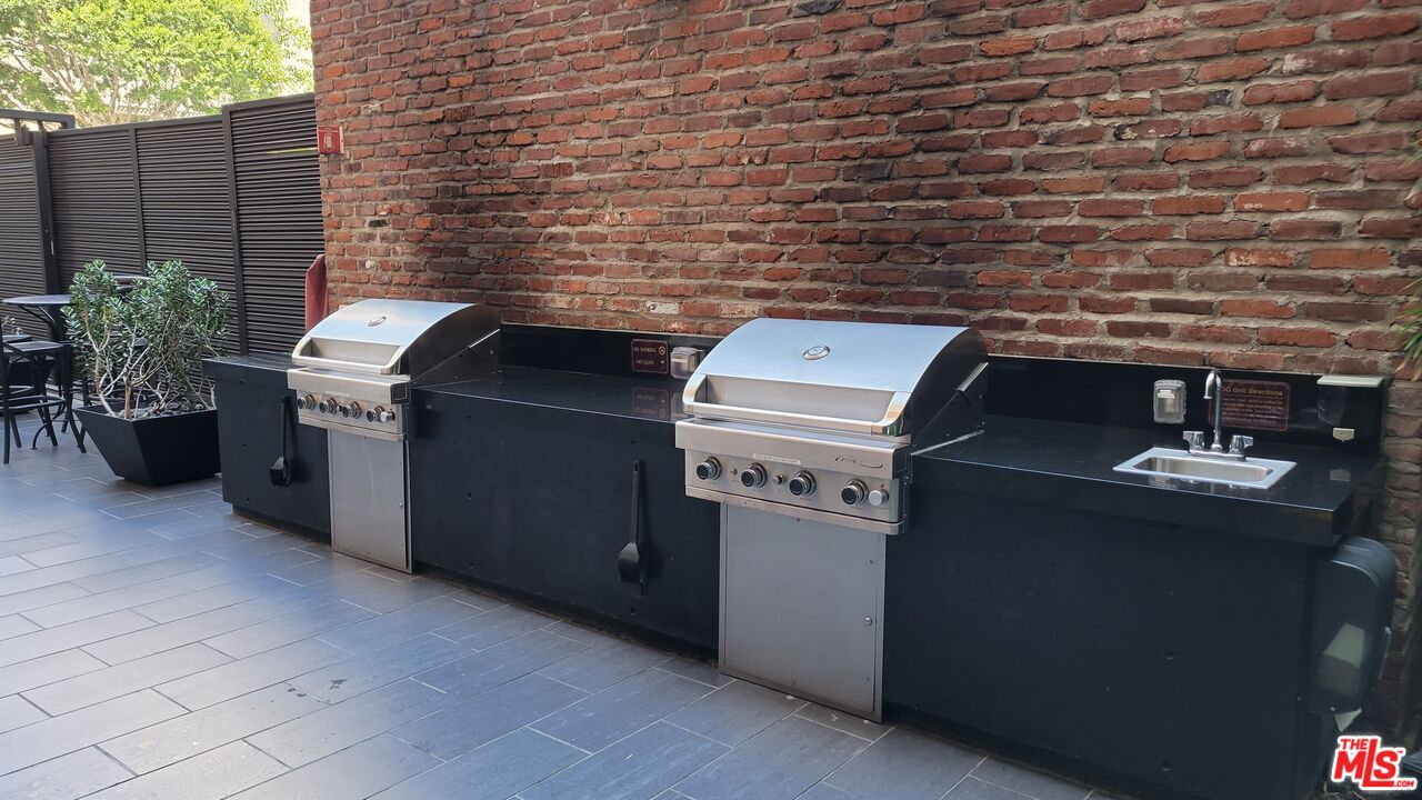 460 S Spring St Unit: 101