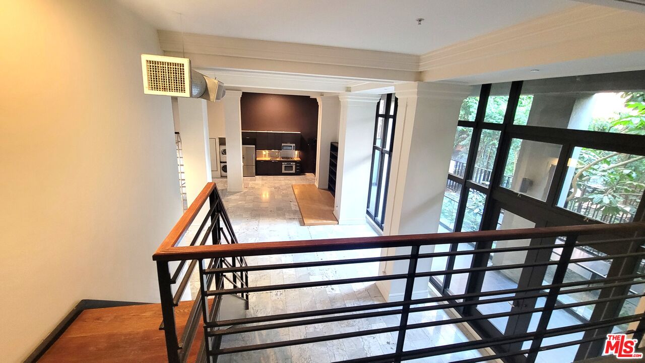 460 S Spring St Unit: 101