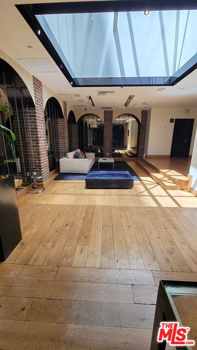 460 S Spring St Unit: 101