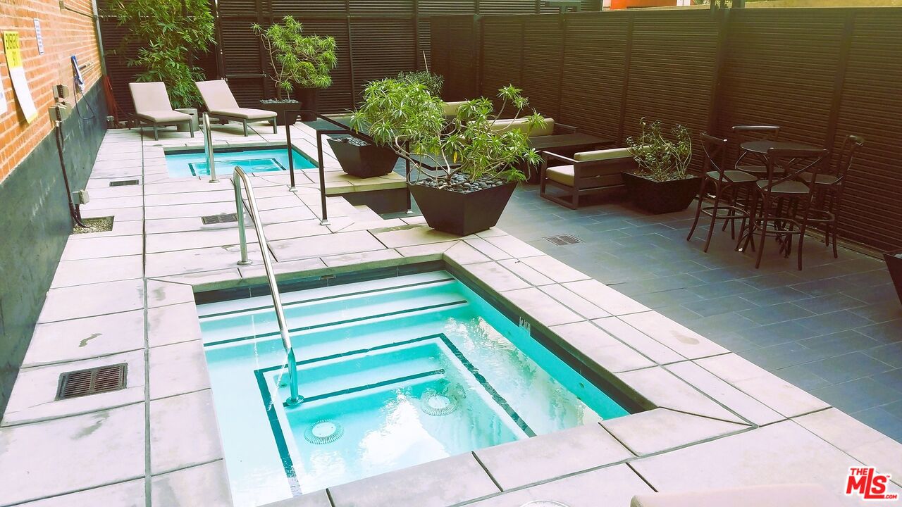 460 S Spring St Unit: 101