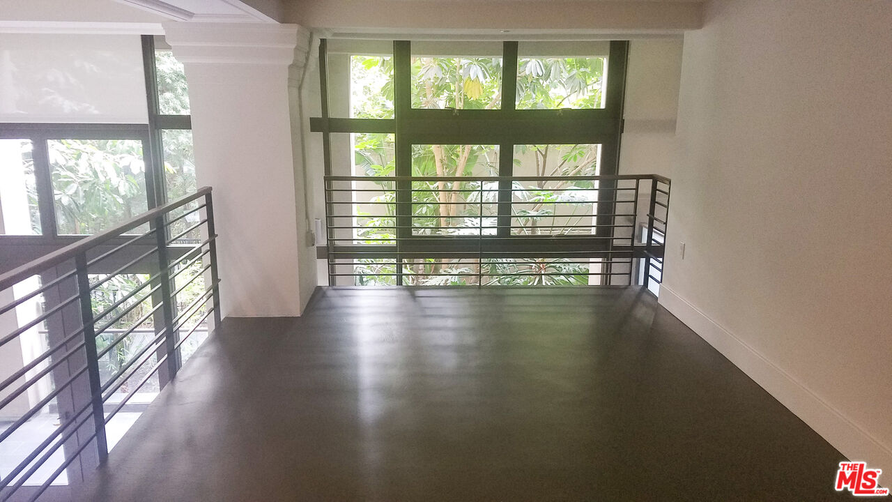 460 S Spring St Unit: 101