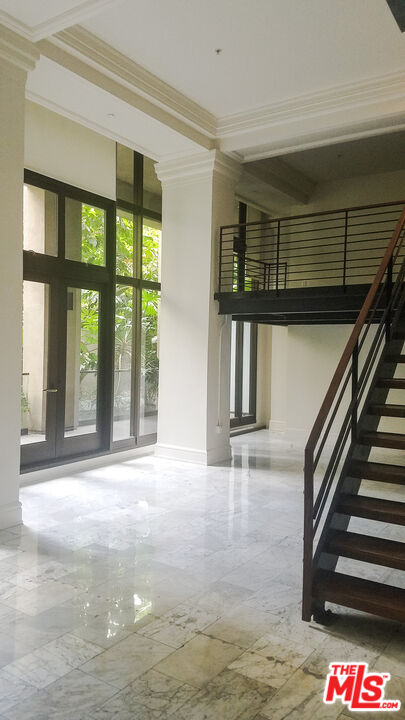 460 S Spring St Unit: 101