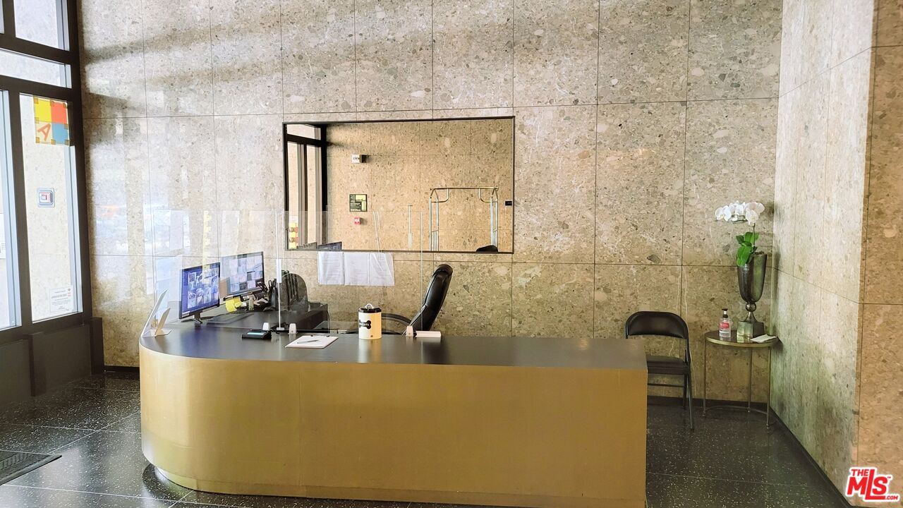 460 S Spring St Unit: 101