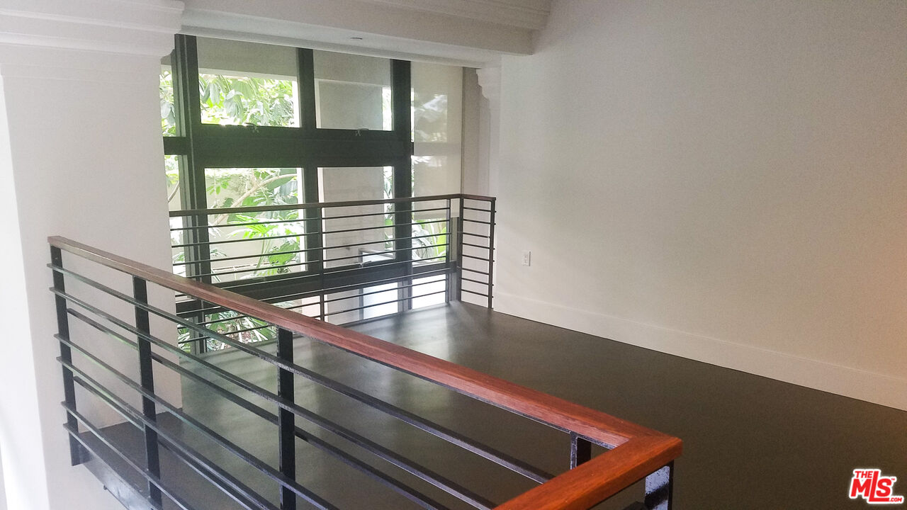 460 S Spring St Unit: 101