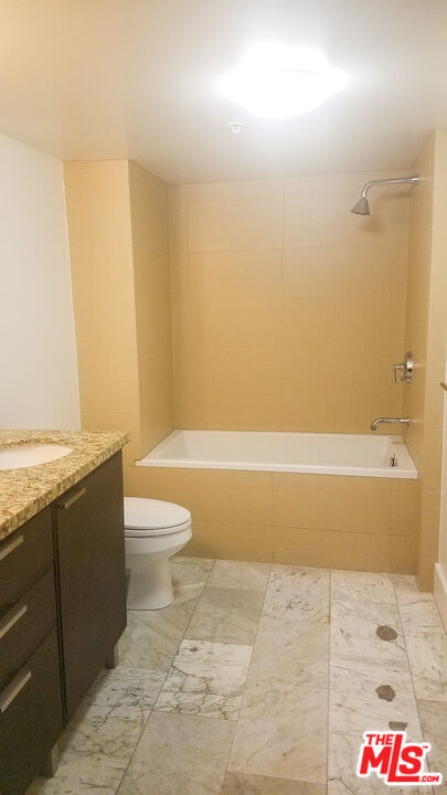 460 S Spring St Unit: 101