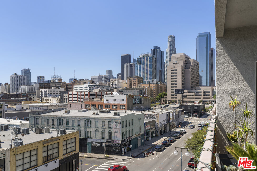267 S San Pedro St Unit: 602