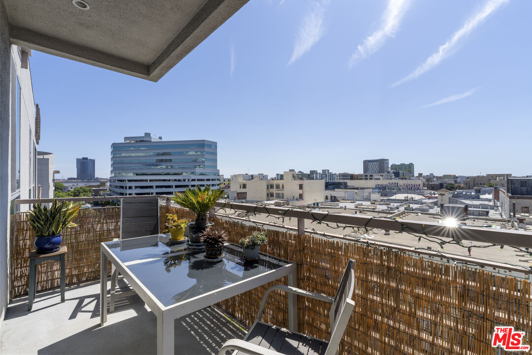 267 S San Pedro St Unit: 602