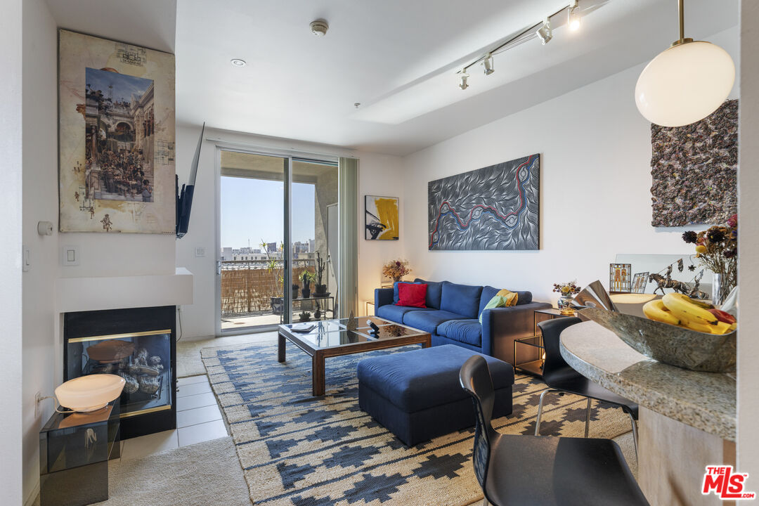 267 S San Pedro St Unit: 602