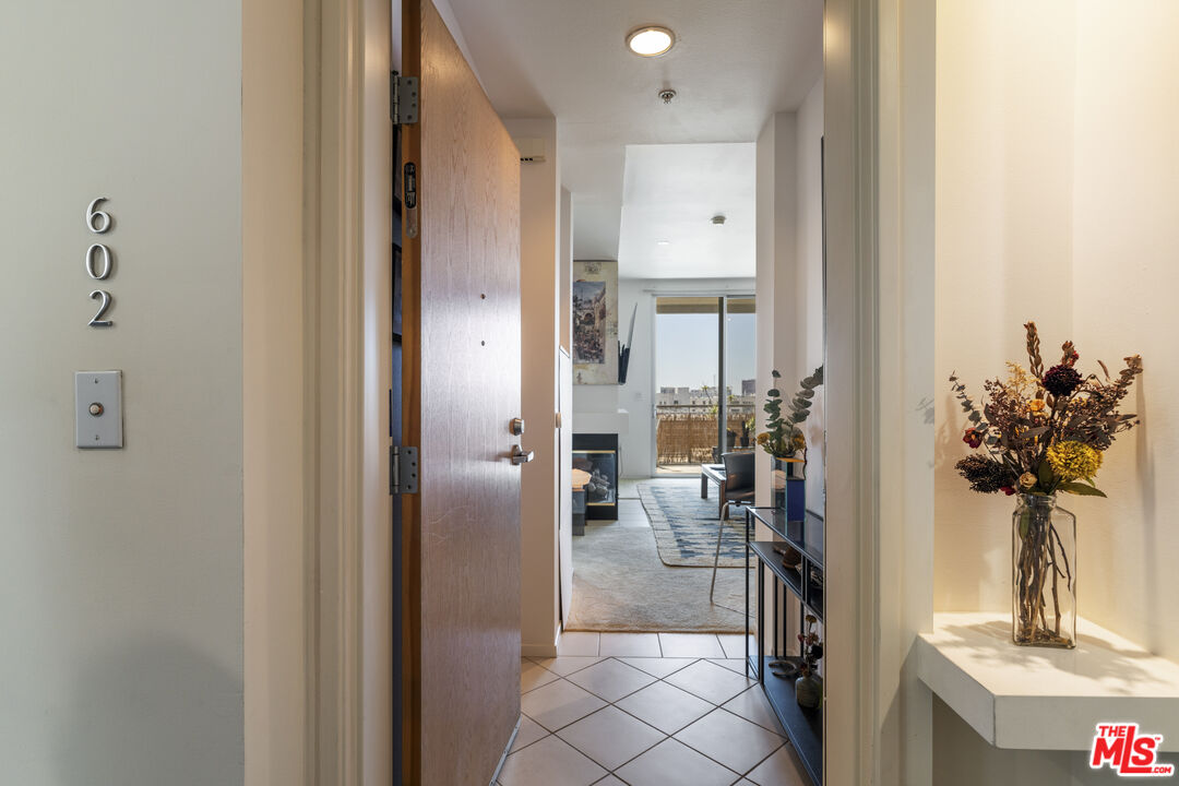 267 S San Pedro St Unit: 602