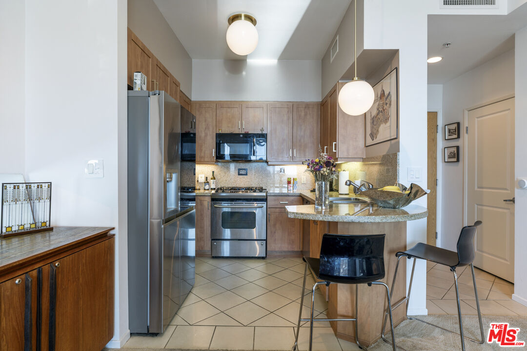 267 S San Pedro St Unit: 602