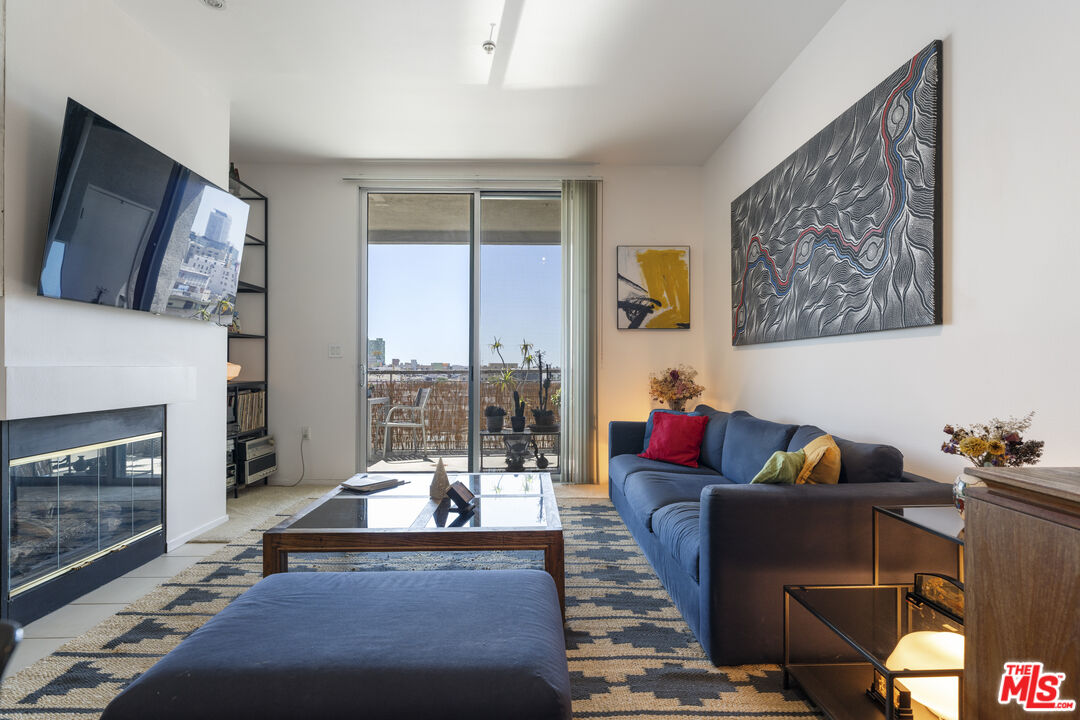 267 S San Pedro St Unit: 602