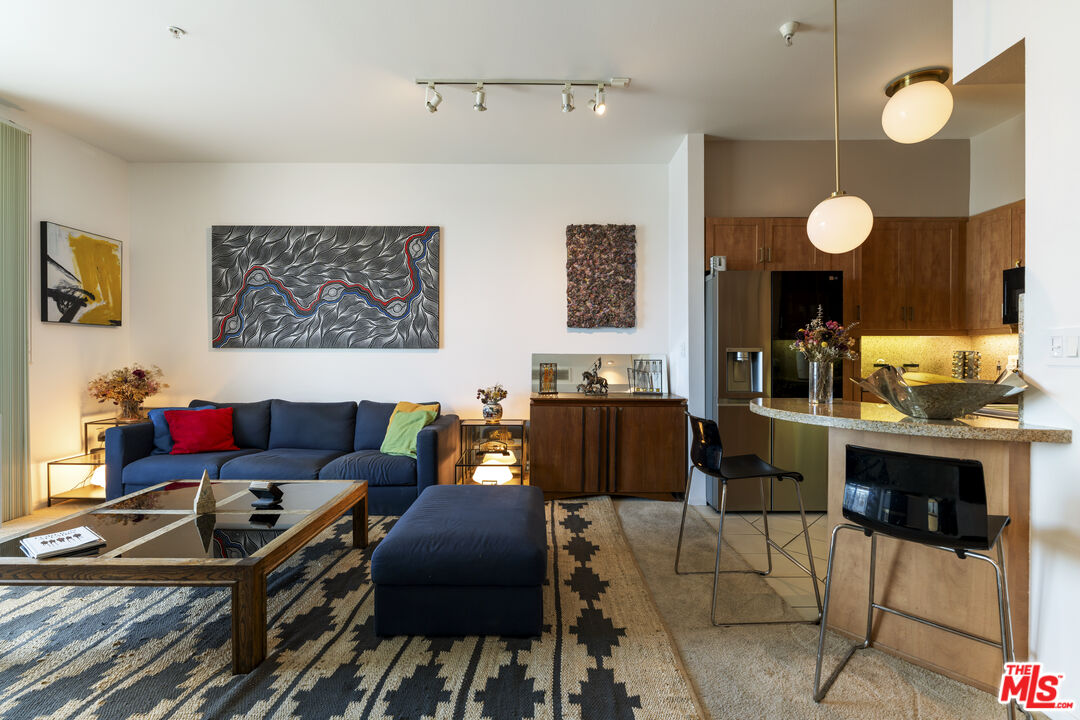 267 S San Pedro St Unit: 602