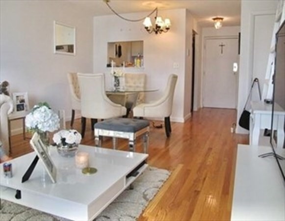 154 High St # 405