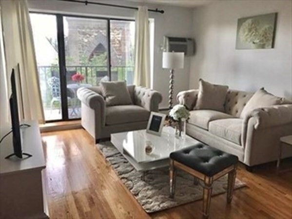 154 High St # 405