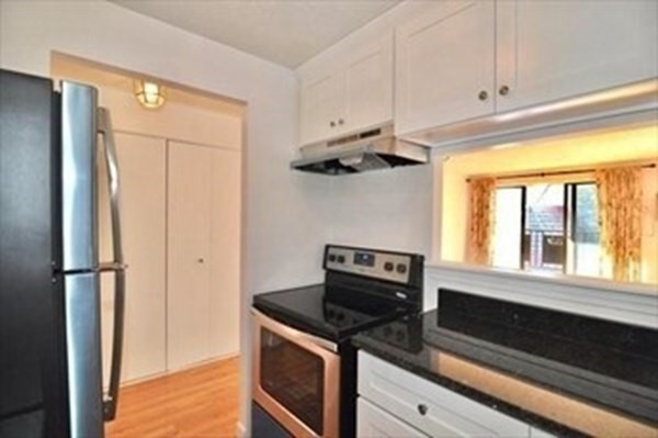 154 High St # 405