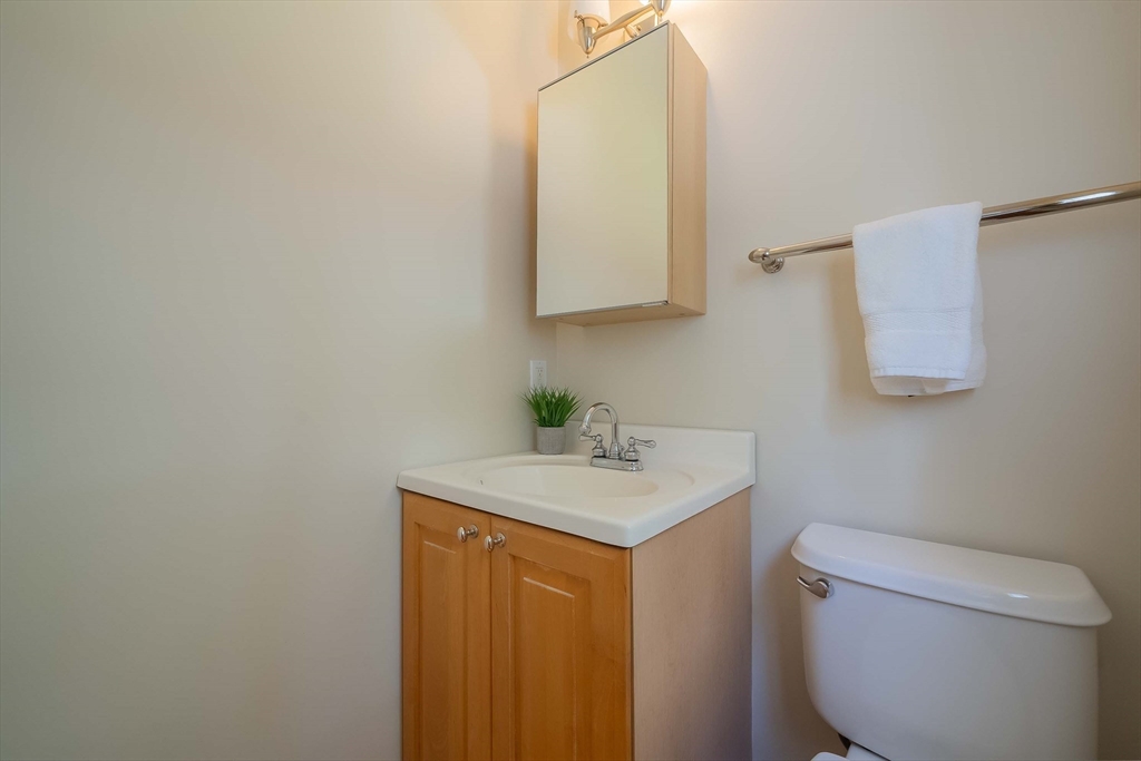 106 Franklin St # 106