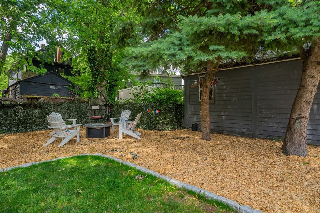106 Franklin St # 106