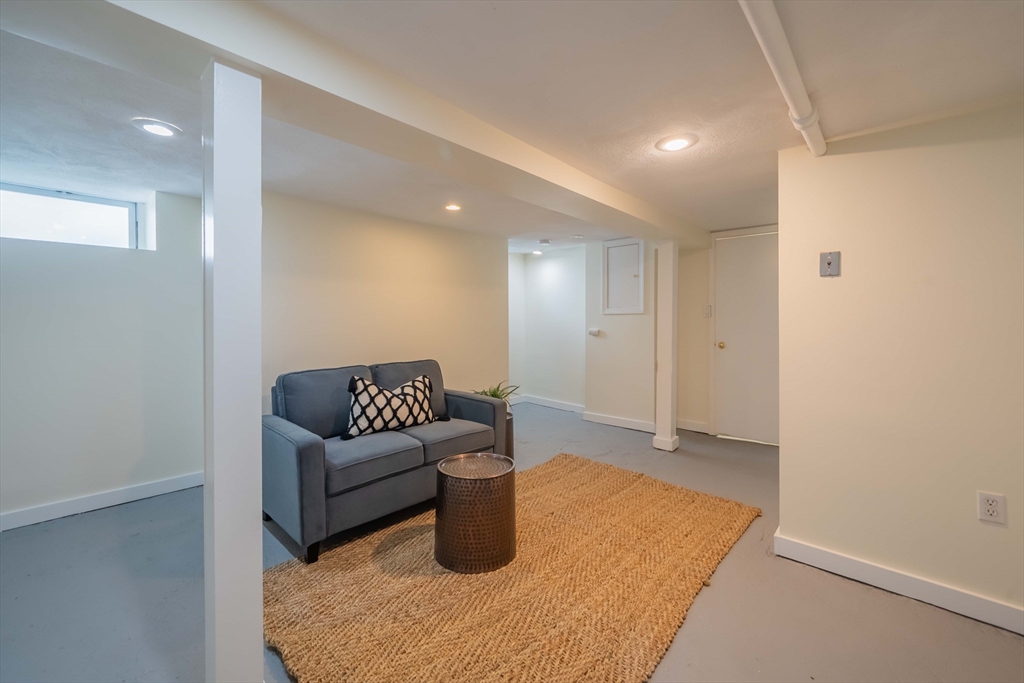 106 Franklin St # 106