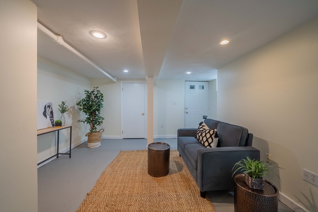 106 Franklin St # 106