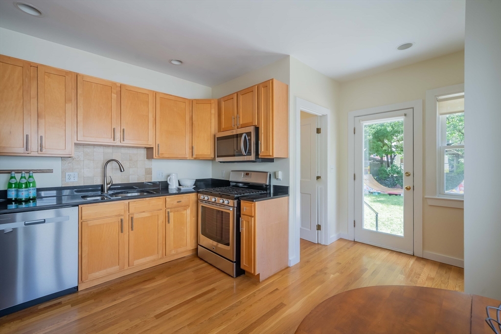 106 Franklin St # 106