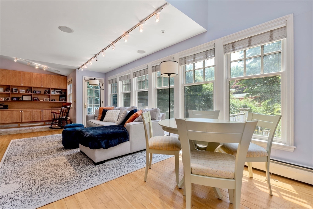 30 Nickerson Rd