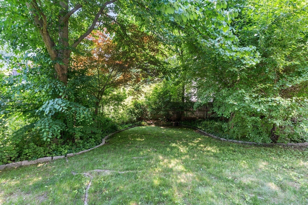 30 Nickerson Rd