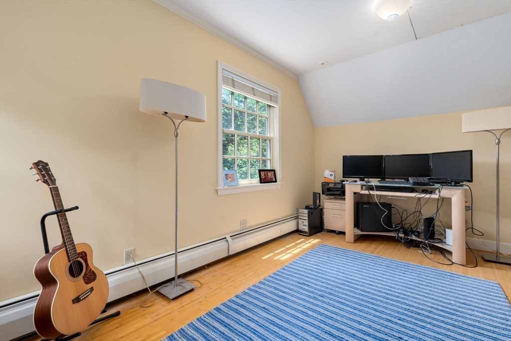 30 Nickerson Rd