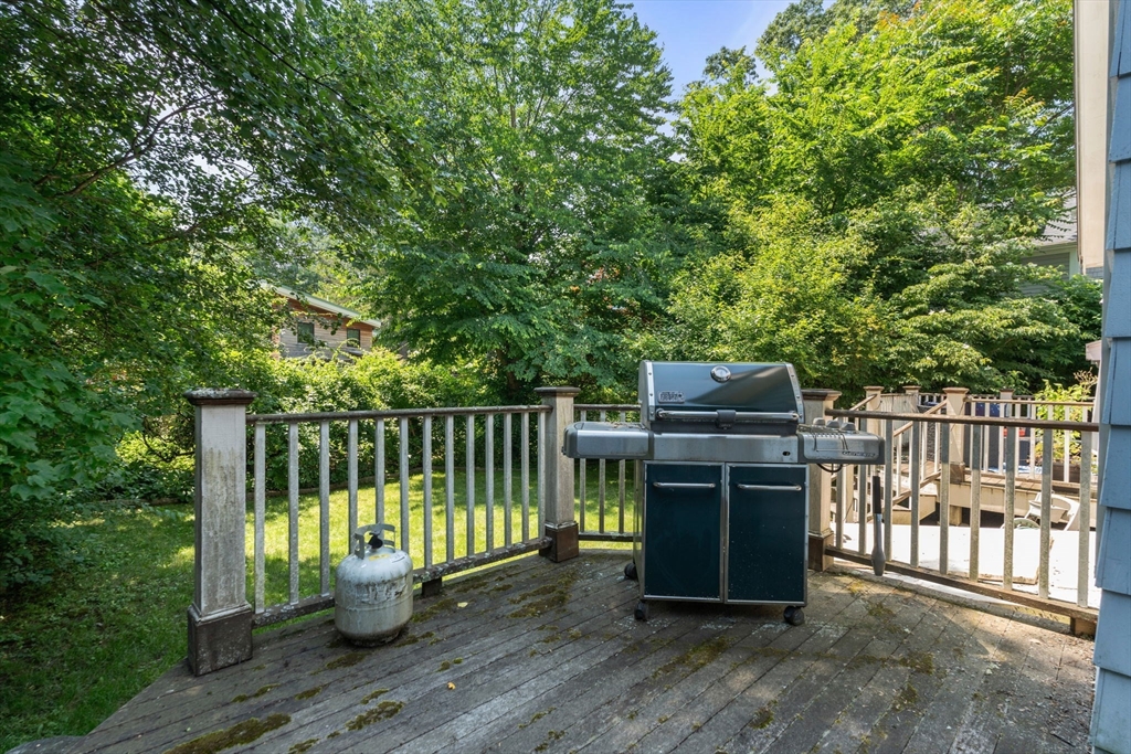 30 Nickerson Rd