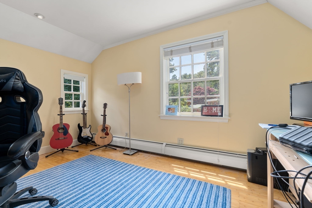 30 Nickerson Rd