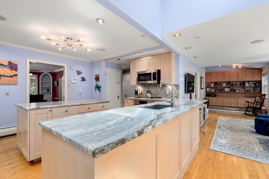 30 Nickerson Rd