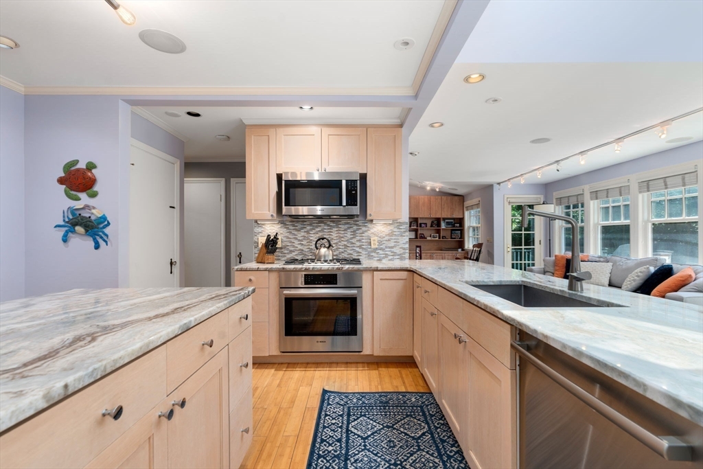 30 Nickerson Rd