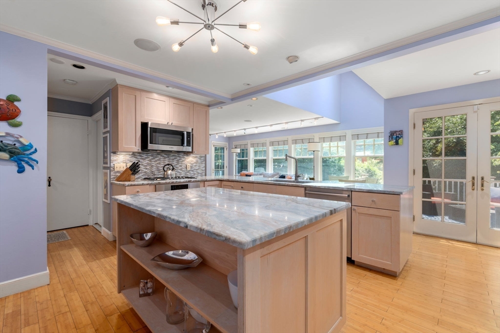 30 Nickerson Rd