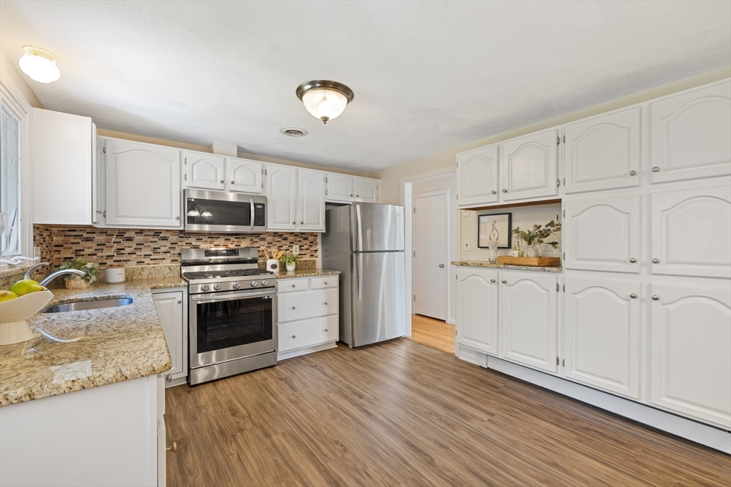 9 Heald Rd