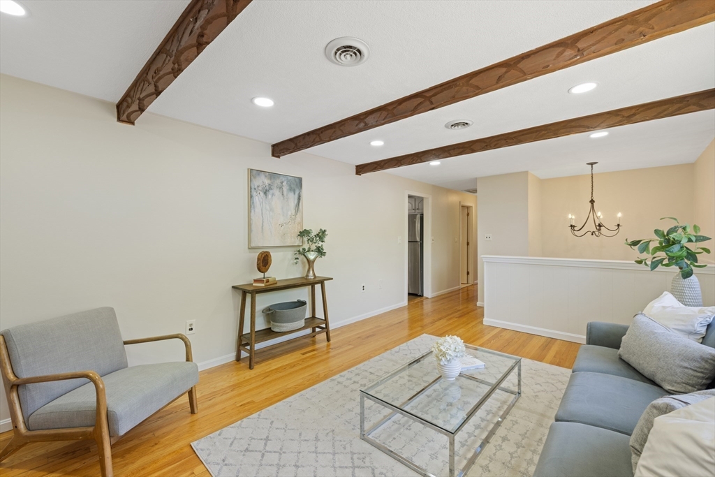 9 Heald Rd