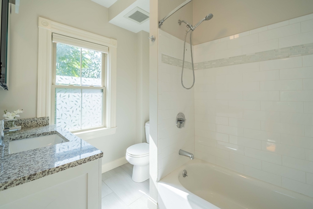 20 Porter St # 3