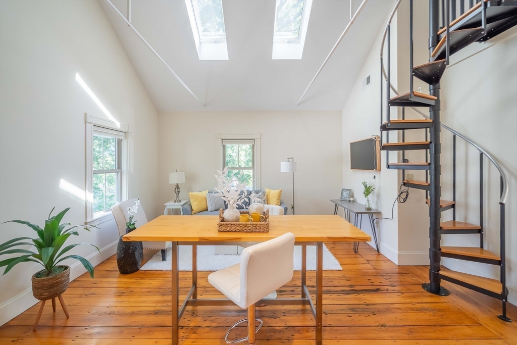 20 Porter St # 3