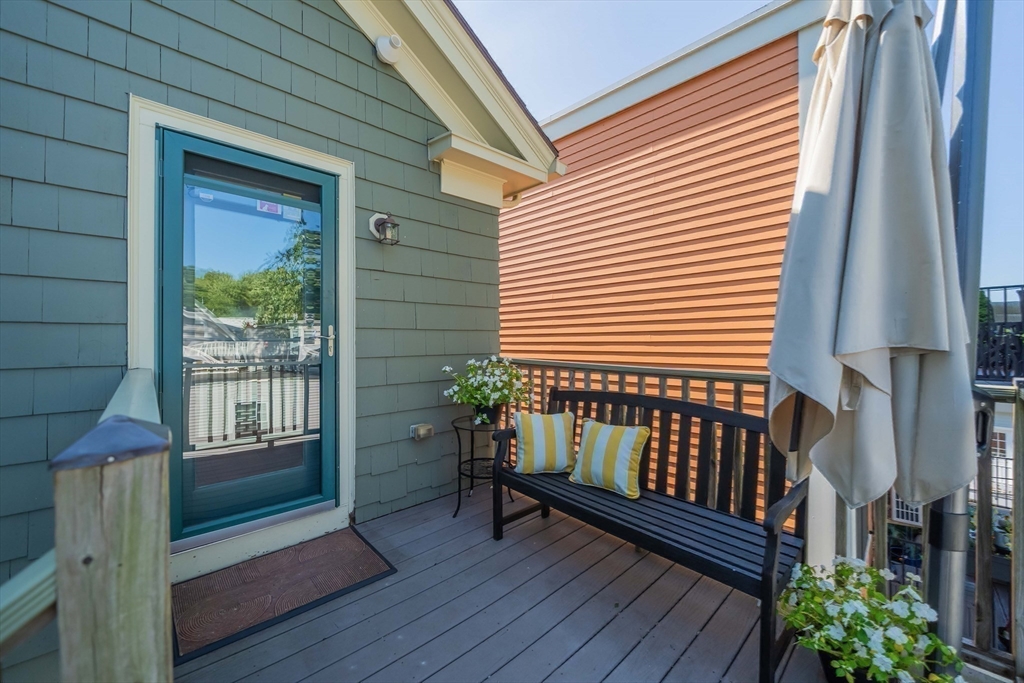 20 Porter St # 3