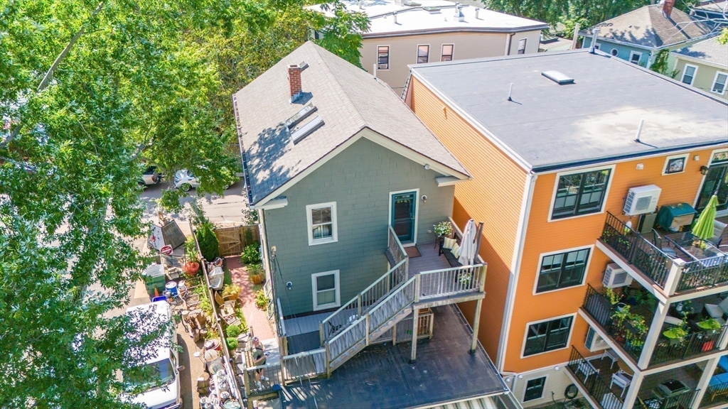 20 Porter St # 3