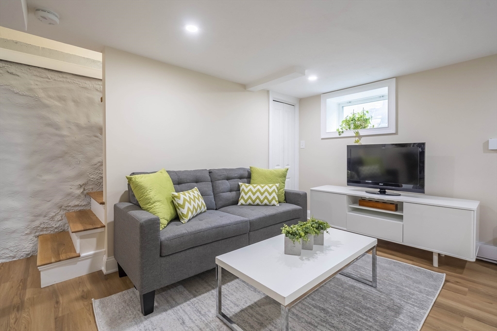 11 Thomas Street # 1