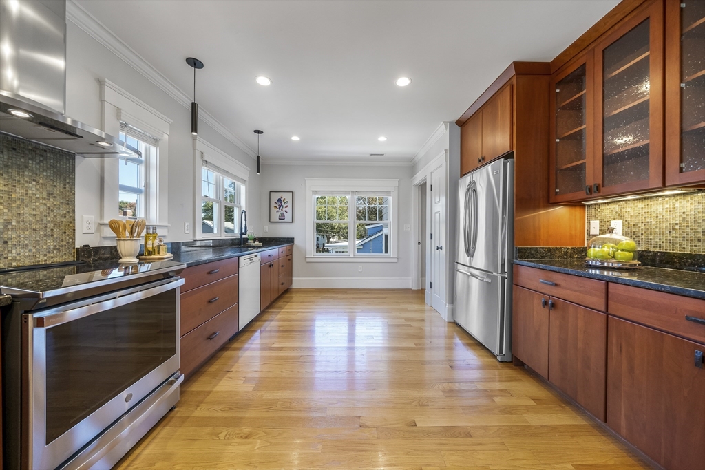142 Highland Ave # 142