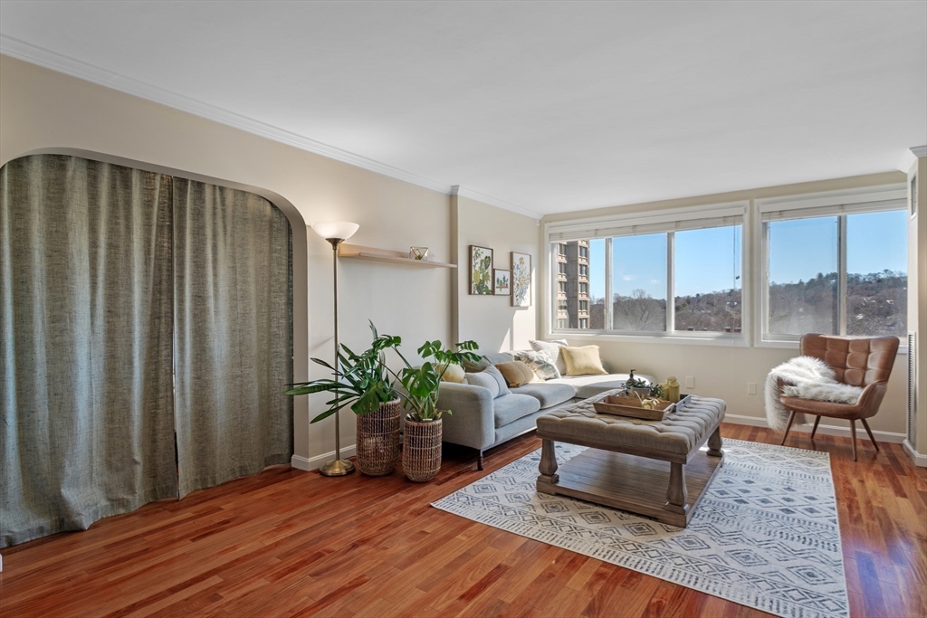 1731 Beacon St # 721