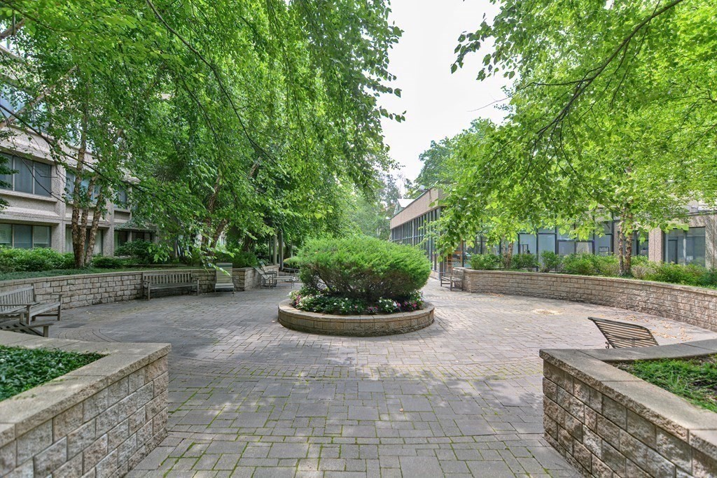 1731 Beacon St # 721