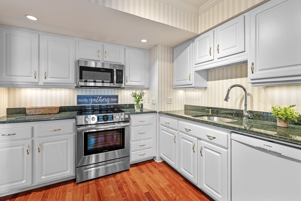 1731 Beacon St # 721