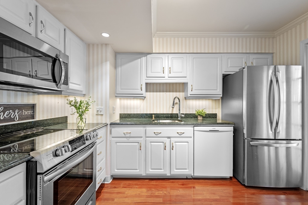 1731 Beacon St # 721